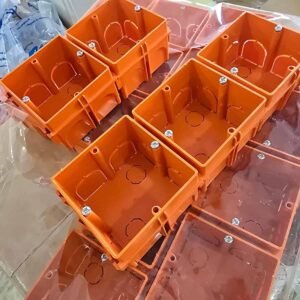 BOITE ENCASTRE CARRE PLACO (80PCS)