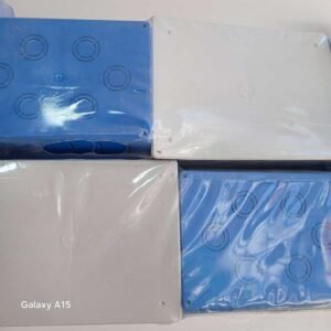 BOITE ENCASTRE CARRE 220